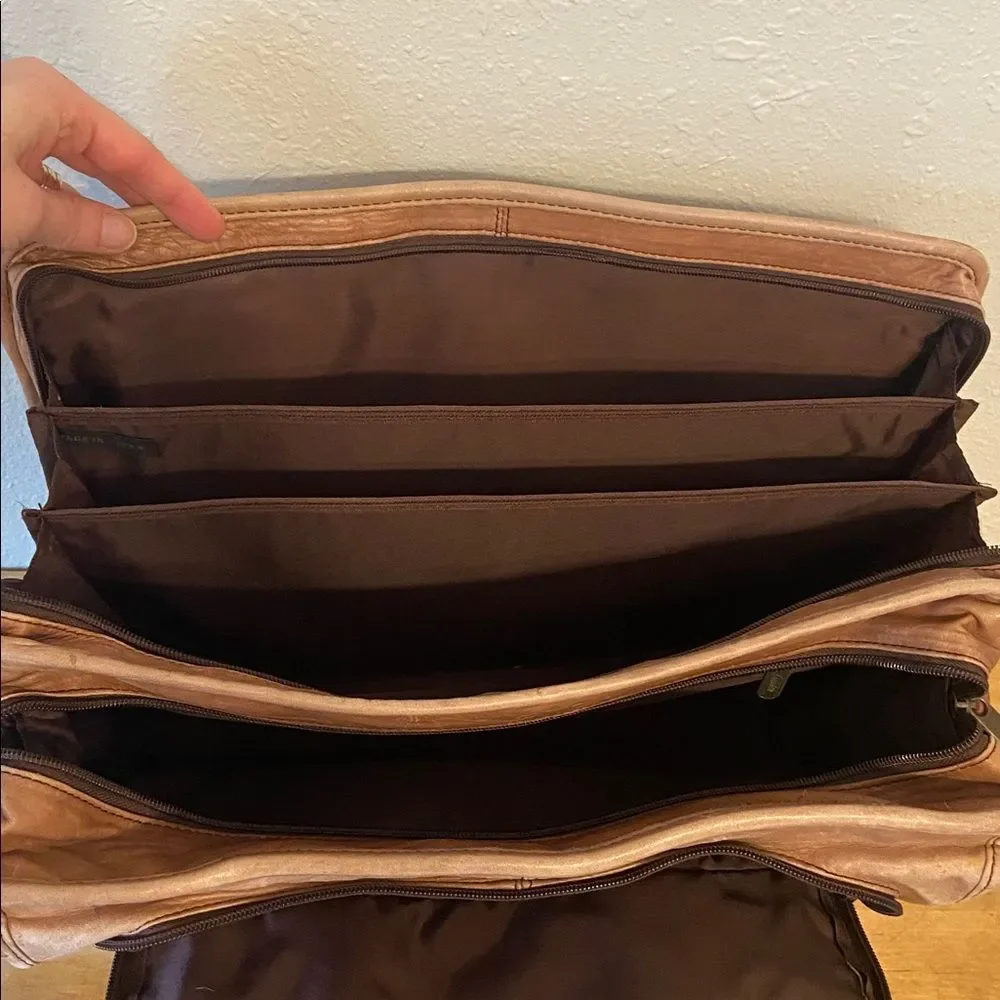 Jourdan Light Brown Leather Messenger Laptop Business Briefbag